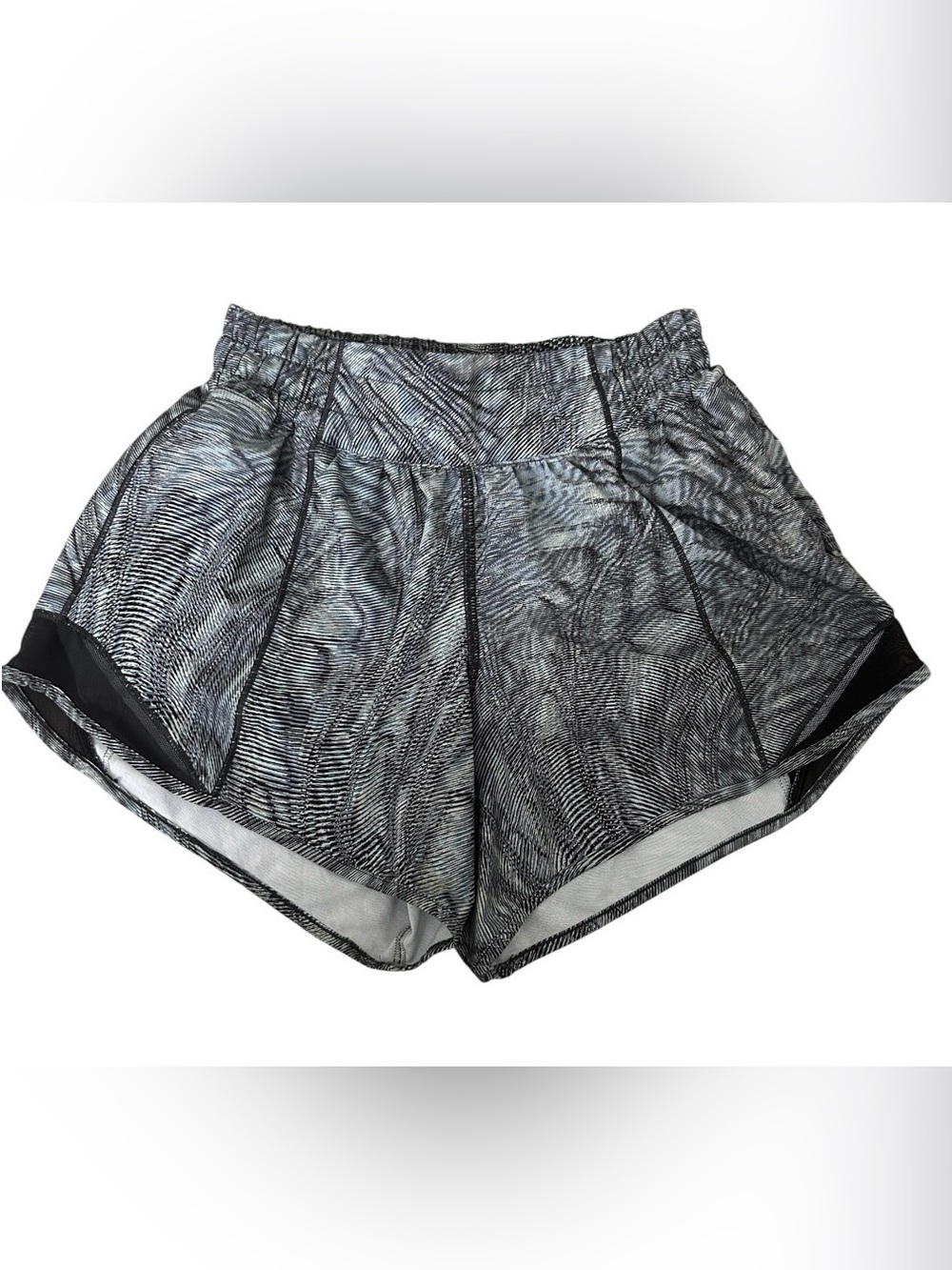 Lululemon Hotty Hot 4" LR Short Dimensional Icing Blue Black Sz 2